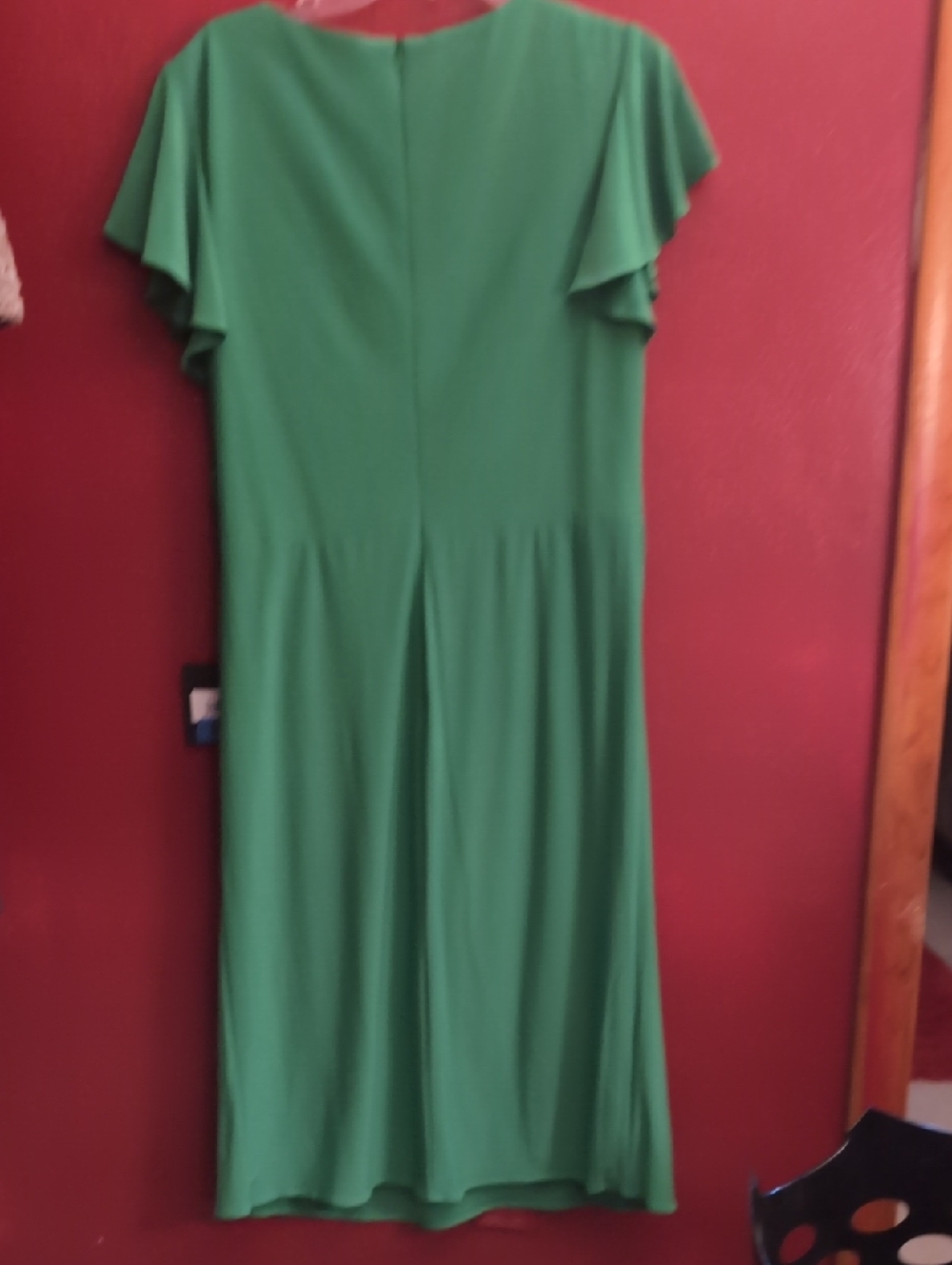 Mac Duggal Green Draped V-Neck Midi with Flutter Sleeves - Picture 4 of 4
